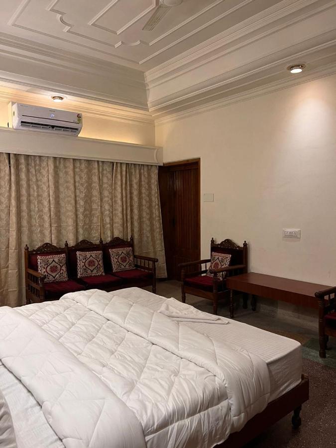 Aavaa Shanti Niwas Benares Buitenkant foto